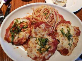 Bertucci's food