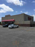 Freddy's Frozen Custard Steakburgers outside