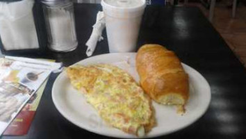 Las Americas Bakery food