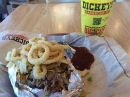 Dickey's Barbecue Pit food