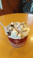 Cold Stone Creamery inside