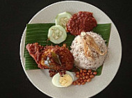 Nasi Lemak Kukus Rassnorm Tiga food