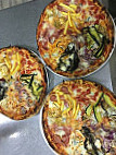 La Fenice Azzurra Pizza Da Asporto food