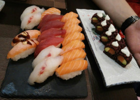 Sushi Wang food