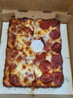 Jet's Pizza food