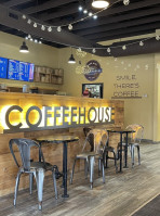 Mimi's Coffee House inside