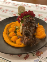 Restavracija In Prenočiščatulipan food