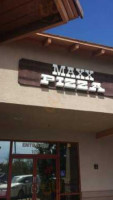 Maxx Pizza Co. outside