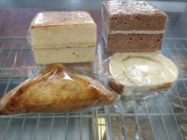 Kim Hung Bakery food