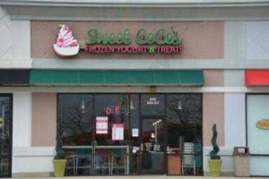 Sweet Cece's outside