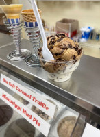 Ghelfi's Candies Ice Cream food