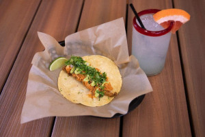 Torchy's Tacos Olathe food