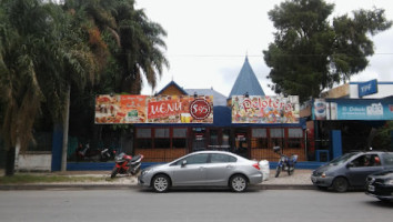 El Palacio De Doña Rafaela outside