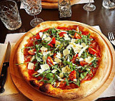 Castello Pizza-kurier food