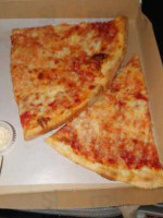 Little Vincent's Pizza food