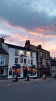 The Bay Horse Masham outside