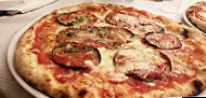 Pizzeria Pomodoro food