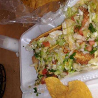 Victor's Taco Shop food