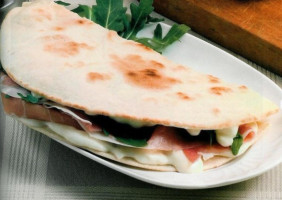 Gusto Piadineria Friggitoria food