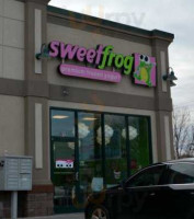 Sweet Frog Salisbury outside