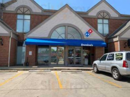 Domino's Pizza outside