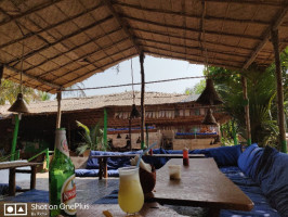 Laughing Buddha Restaurant and Beach Huts food