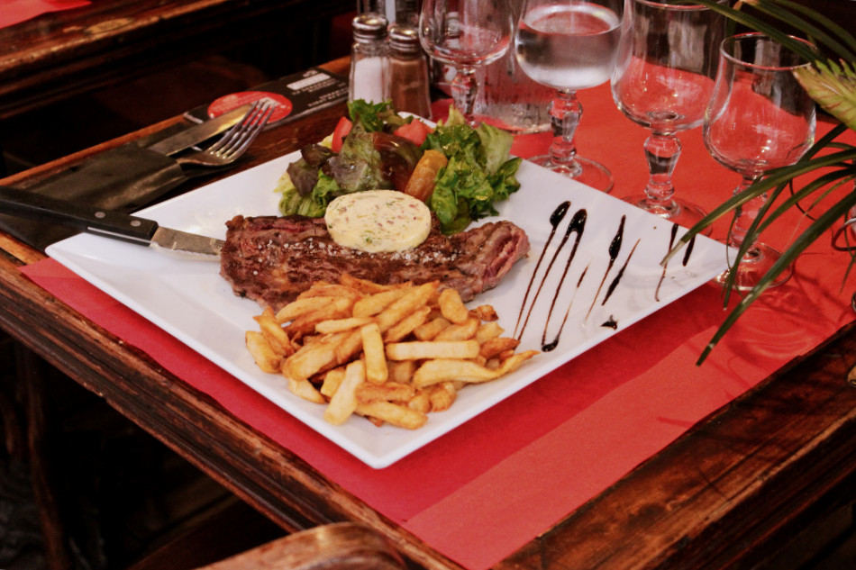 restaurant image