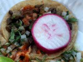 Ruddy's Taco Truck food