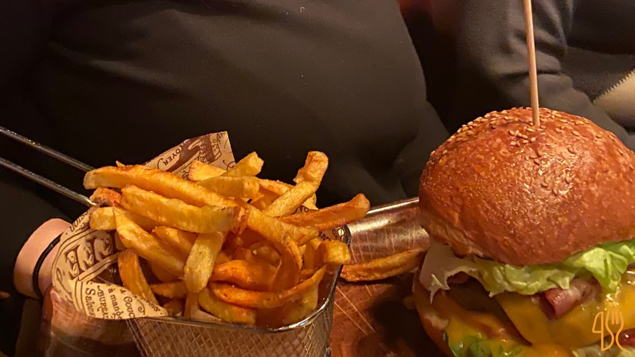 restaurant image