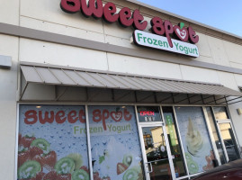 Sweet Spot Frozen Yogurt inside