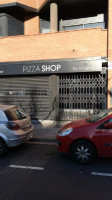 Pizza Shop Sant Joan Despi food