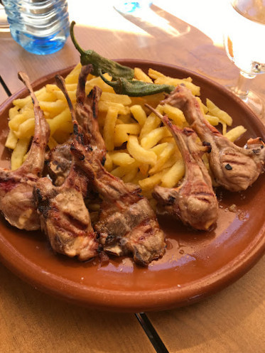 restaurant image