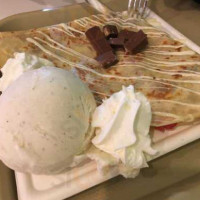 Dulce Crepes food