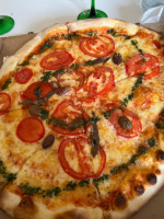 Pizza Gillou food