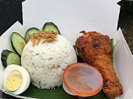 Nasi Lemak Ayam Kentucky Xl food