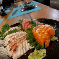 Manza Sushi food