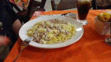 Café Harmonia food