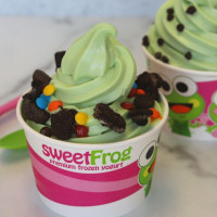 Sweet Frog Suffolk Main Street food