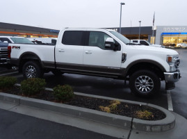 Corwin Ford Tri Cities outside