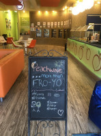 Peachwave Frozen Yogurt Bettendorf food