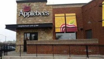 Applebee's Grill outside