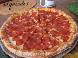 Pepegina's Pizza food