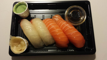 Kiwa Sushi food