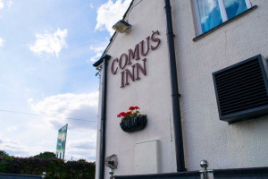 Comus Inn outside