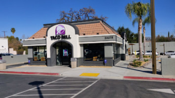 Taco Bell outside