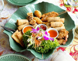 Thai Thaani Restaurant food