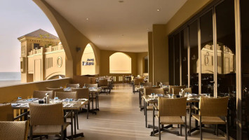 Rosso Amwaj Rotana Resort food