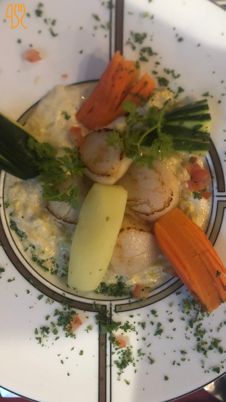 restaurant image