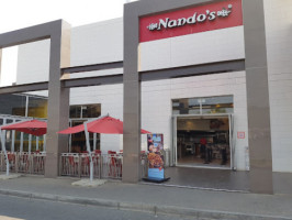 Nando's Cbd outside