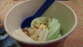 Menchie's Frozen Yogurt food